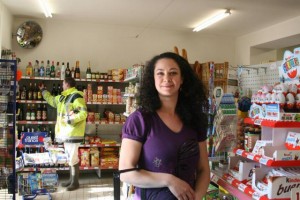 Adeline relance l'épicerie de Pleumeur-Gautier (22)
