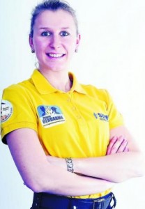 Céline, gendarme à Nérac, suit le Tour de France