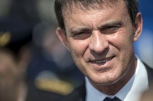 Après le drame de Biscarrosse, Manuel Valls appelle au calme