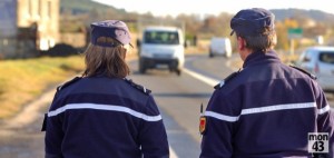 Bas-en-Basset ivre, l'automobiliste force un barrage de gendarmerie