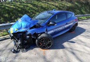 Mégane RS de la gendarmerie accidentée sur l'A20 un poids lourd mis en cause 004