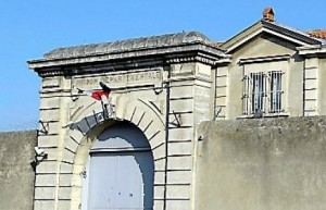 le-prevenu-a-ete-reconduit-a-la-prison-de-carcassonne_532039_516x332