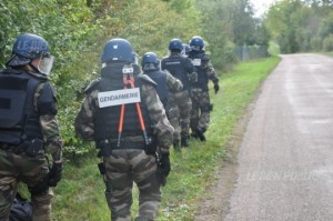 le-peloton-se-met-en-place-photo-jerome-delaby