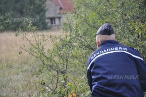reconnaissance-des-lieux-ou-s-est-retranche-un-forcene-(fictif)-photo-jerome-delaby (1)