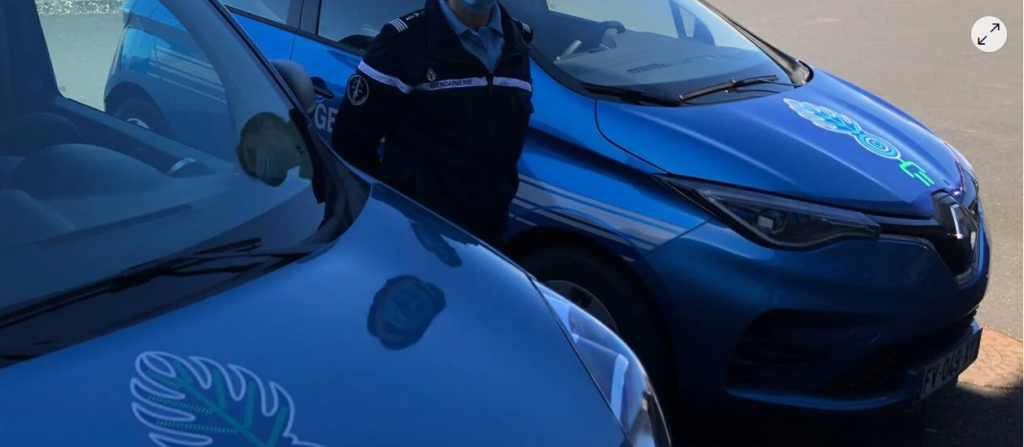 La compagnie de gendarmerie de Parthenay, dirigée par la commandante Karine Lacave, vient d’être dotée de deux véhicules électriques.