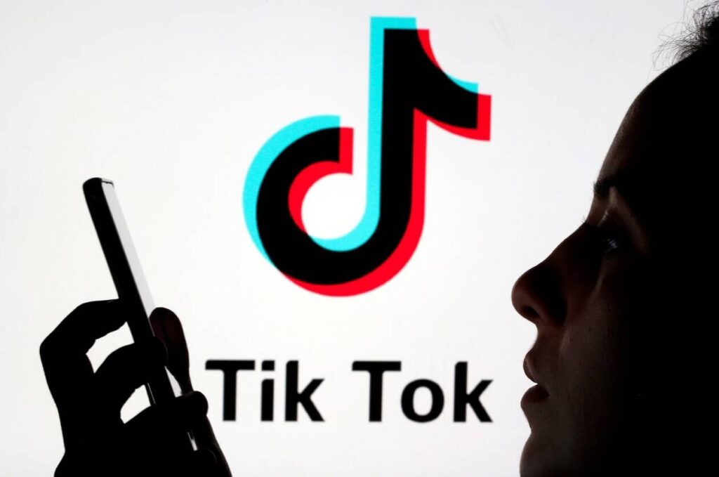 Le réseau social TikTok est très prisé des 16-24 ans.